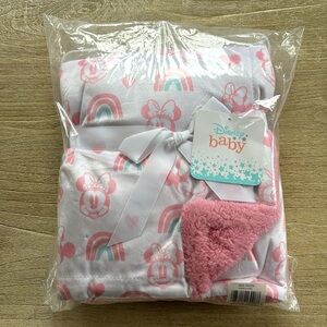NWT Disney Baby Toddler Sherpa Blanket 30”x40” in White & Pink Minnie Rainbow